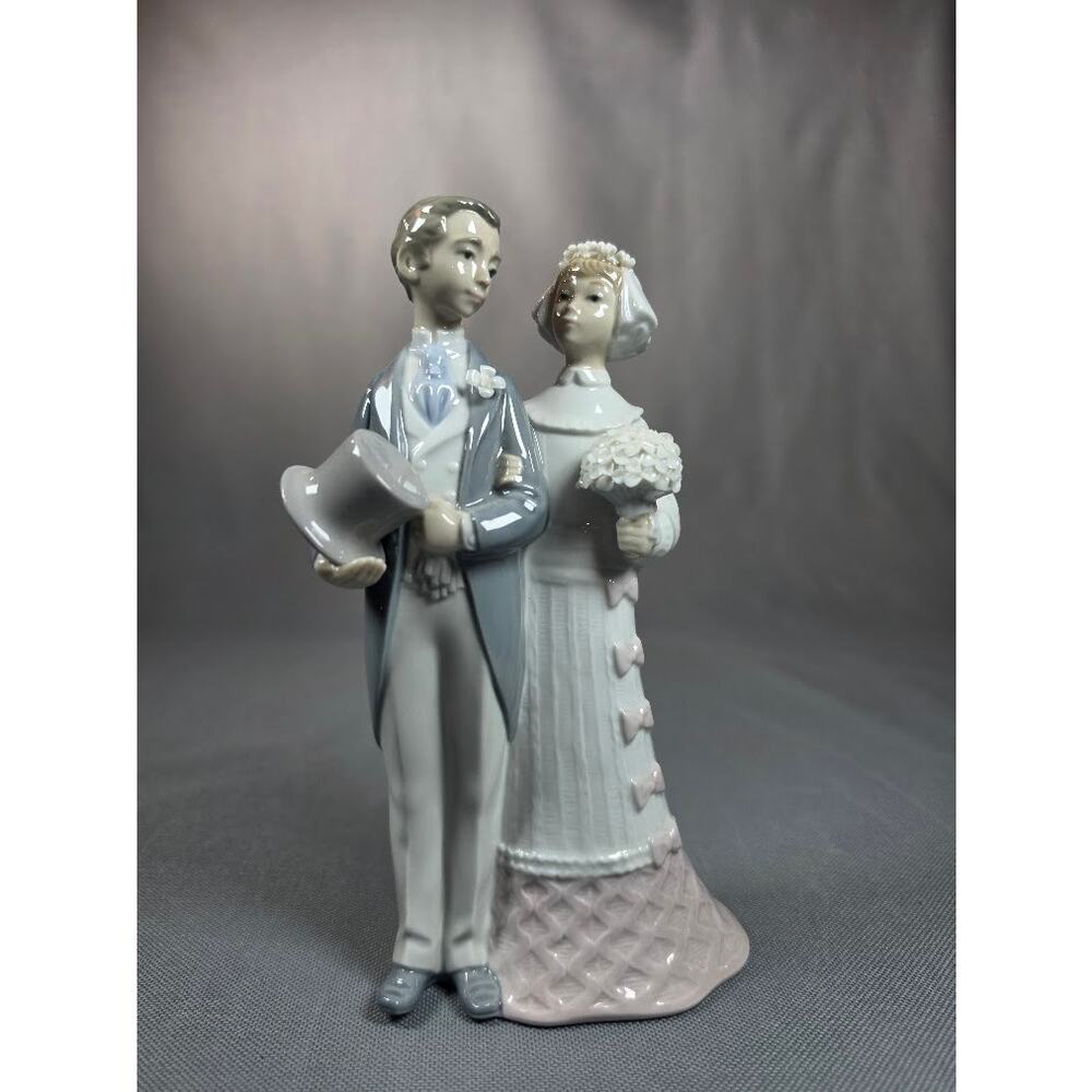 Vintage Lladro Wedding #4808 Bride Groom Porcelain Figurine Spain Retired